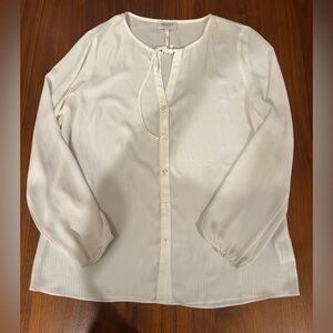Laundry By Shelli Segal Cream Button-Down Blouse